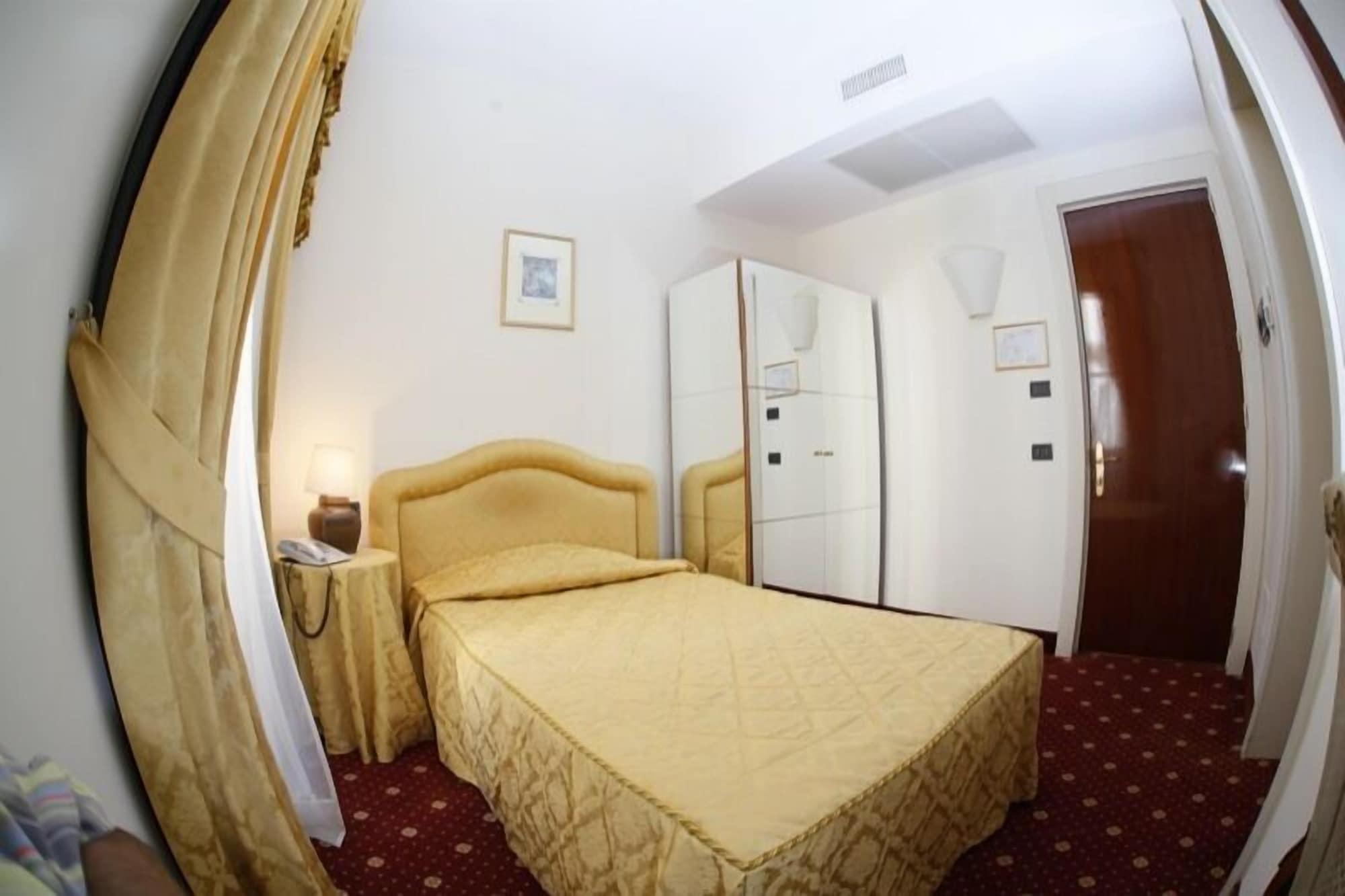 Grande Albergo Internazionale Brindisi Dış mekan fotoğraf