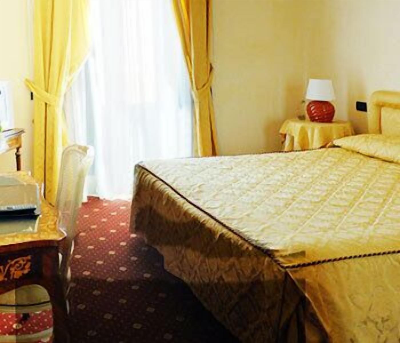 Grande Albergo Internazionale Brindisi Dış mekan fotoğraf