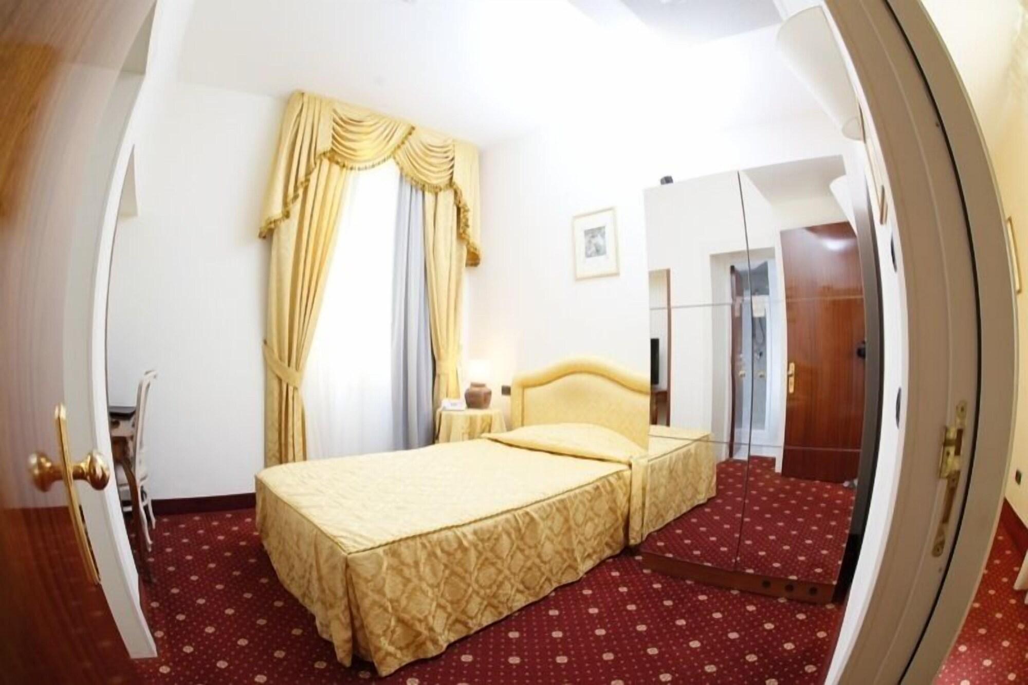 Grande Albergo Internazionale Brindisi Dış mekan fotoğraf